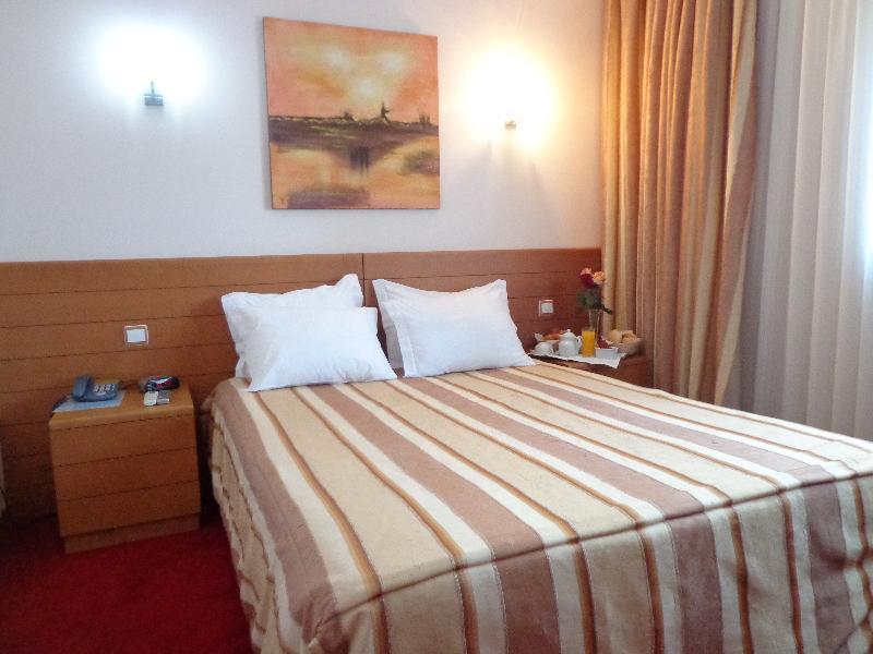 Hotel Quasar Pedroucos  Buitenkant foto