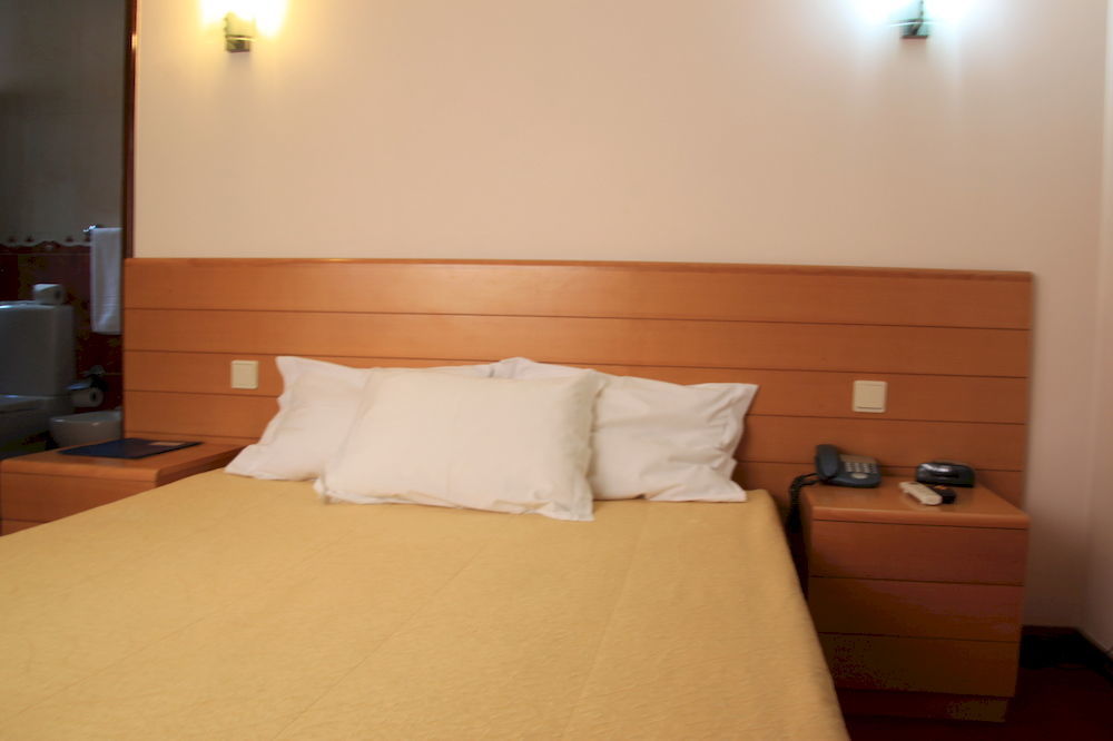 Hotel Quasar Pedroucos  Buitenkant foto