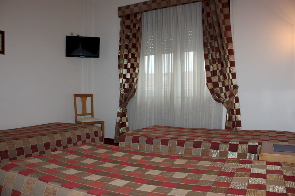 Hotel Quasar Pedroucos  Buitenkant foto