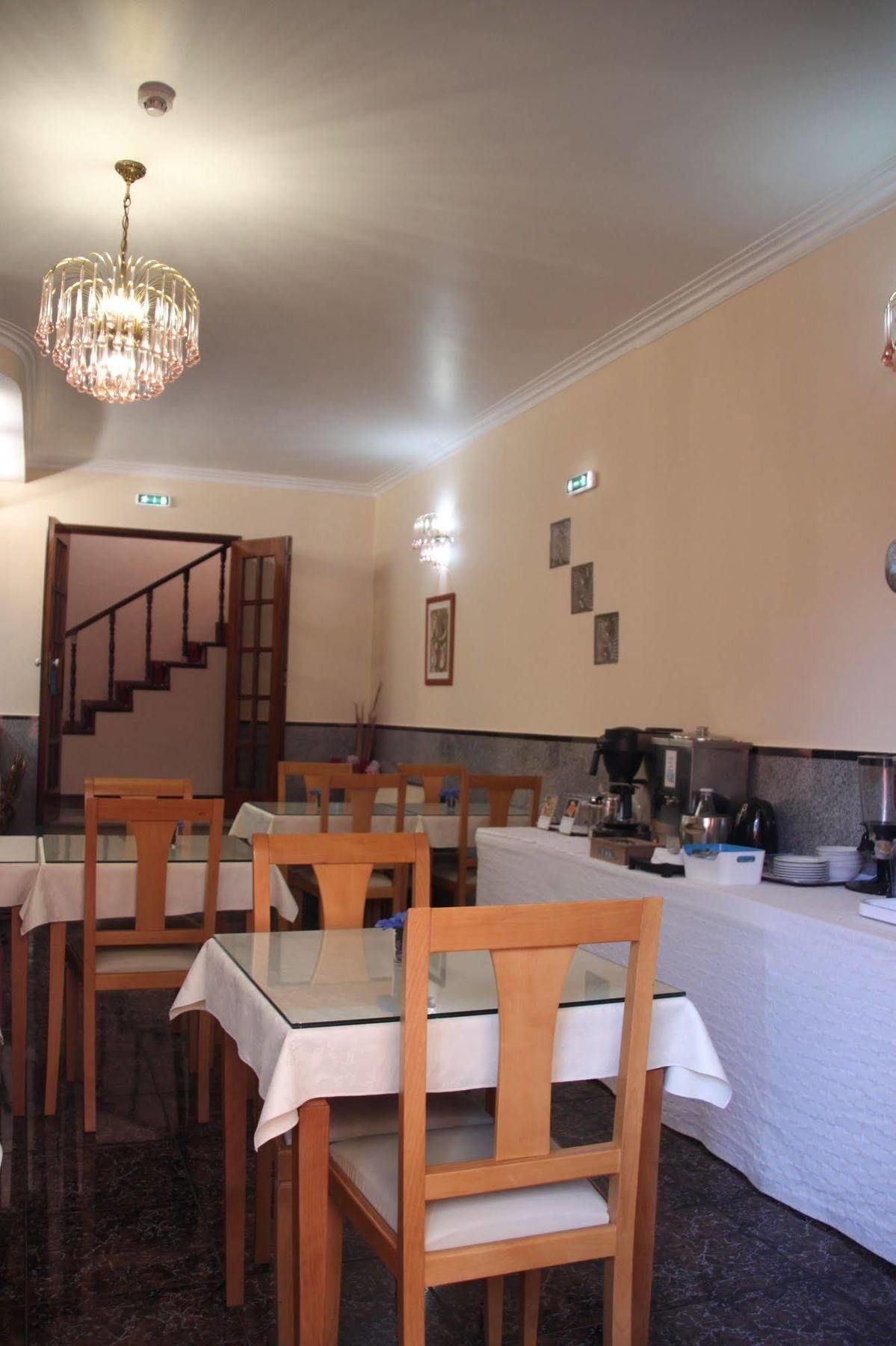 Hotel Quasar Pedroucos  Buitenkant foto