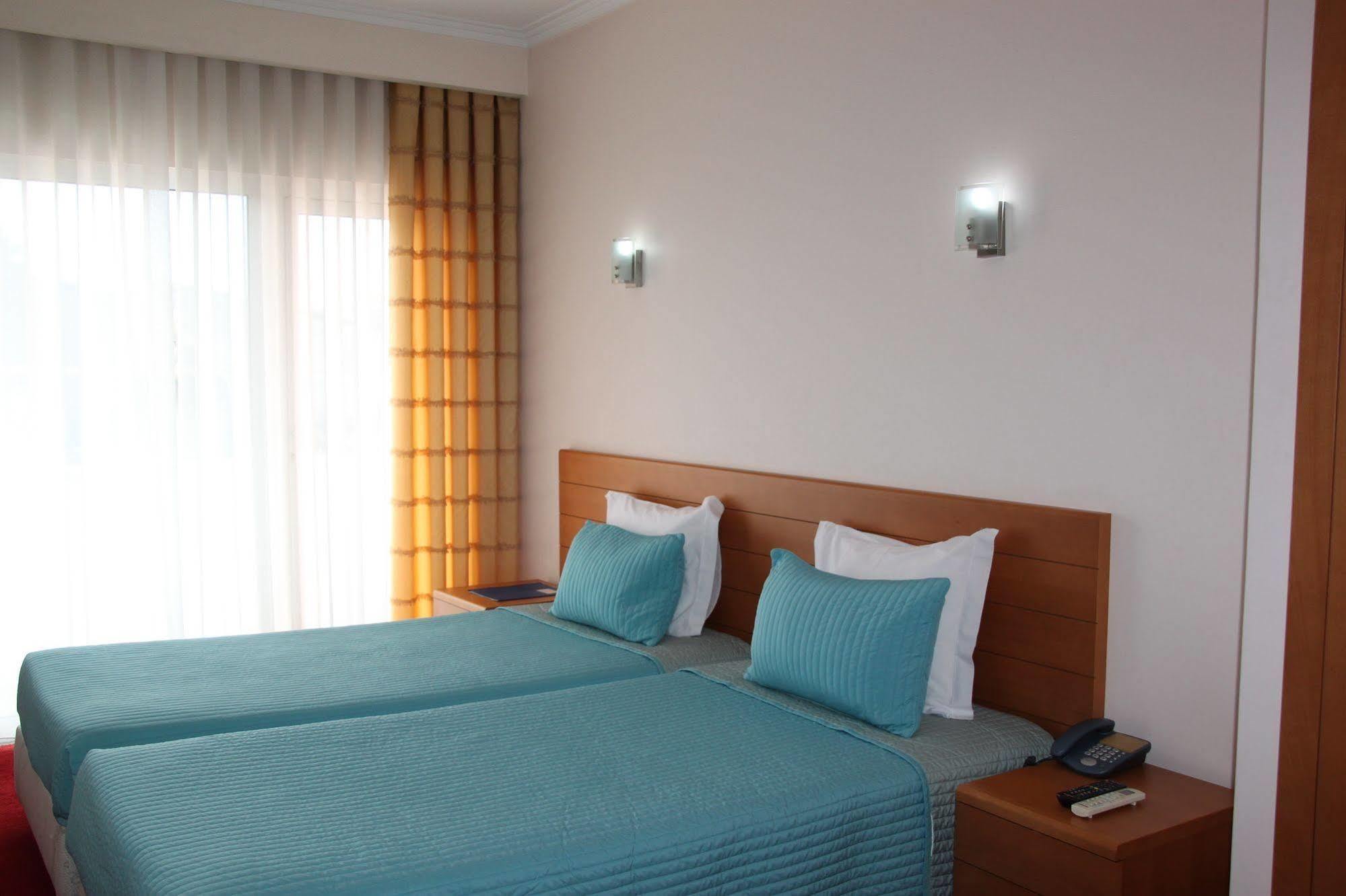 Hotel Quasar Pedroucos  Buitenkant foto