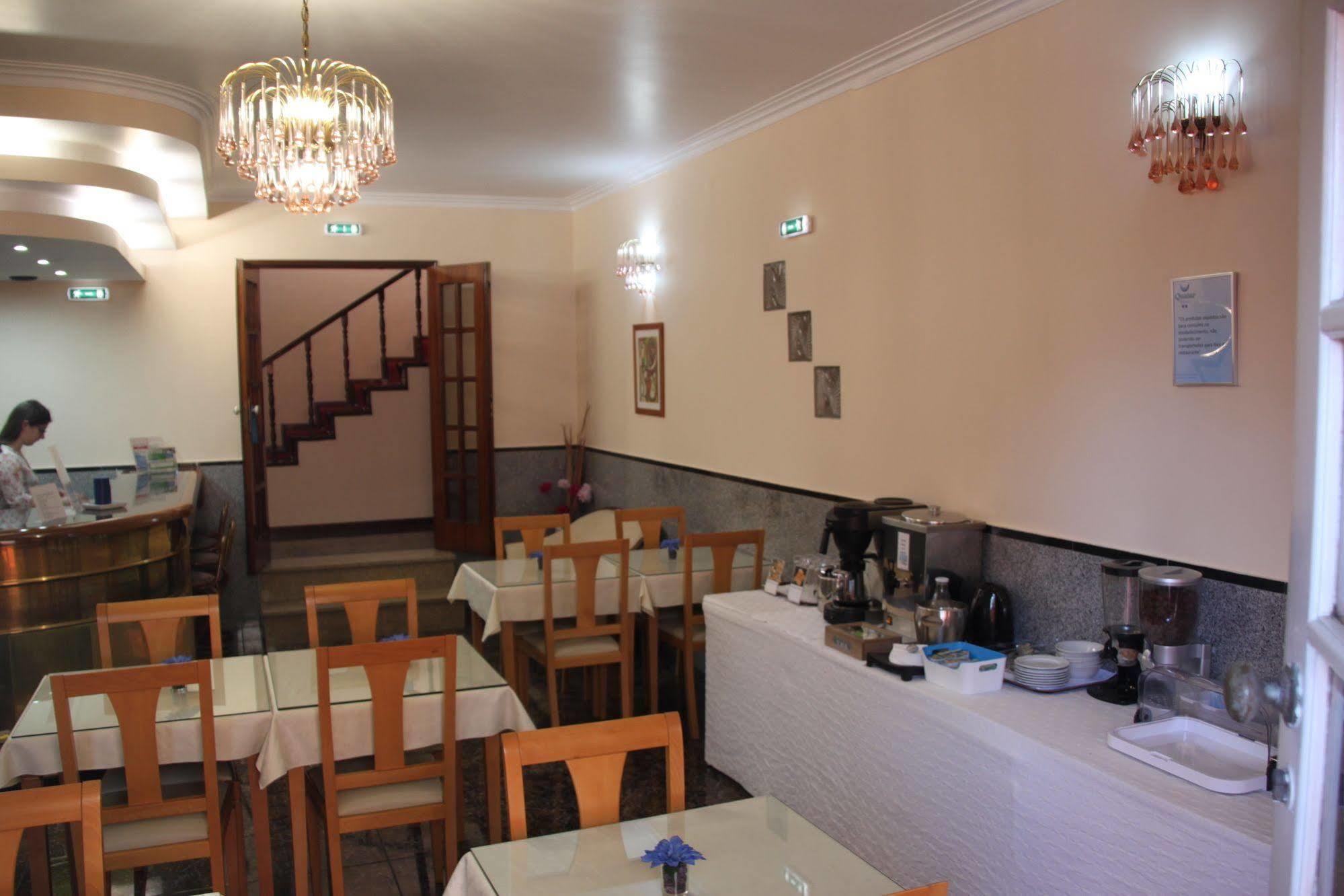 Hotel Quasar Pedroucos  Buitenkant foto